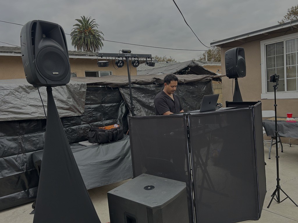dj at a party2